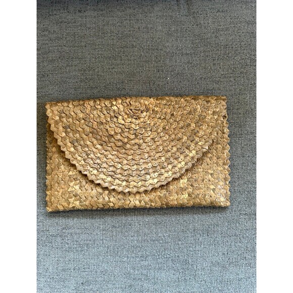 Hawaiian Polynesian Inspired Lauhala Weave Layered Snap Closure Clutch - Picture 2 of 5